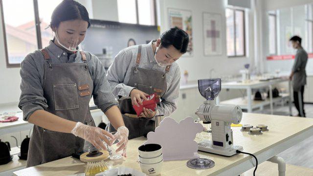 花茶咖活动奏响春日乐章AG真人云南保山：春(图4)