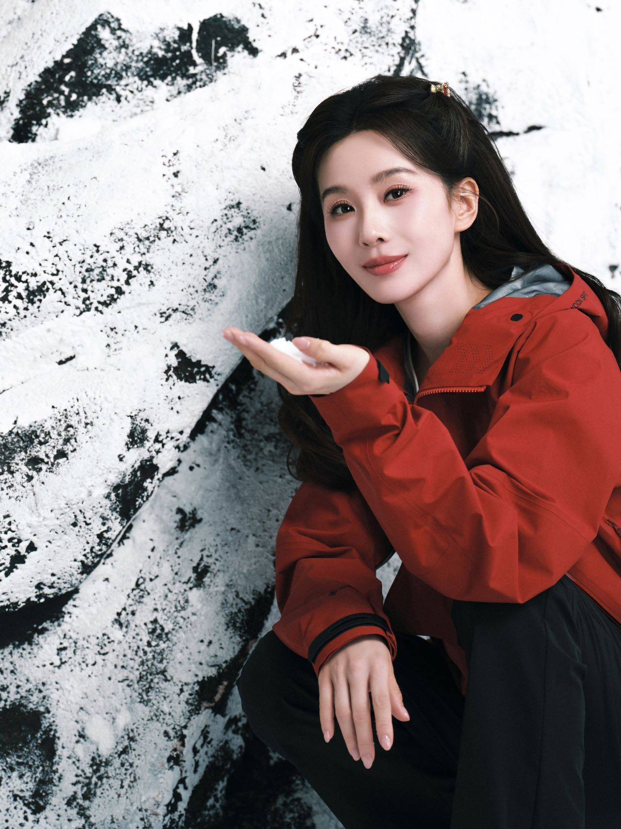 AG真人国际厅刘诗诗北京活动再现名场面！女大装扮+宠粉送咖啡双向心动