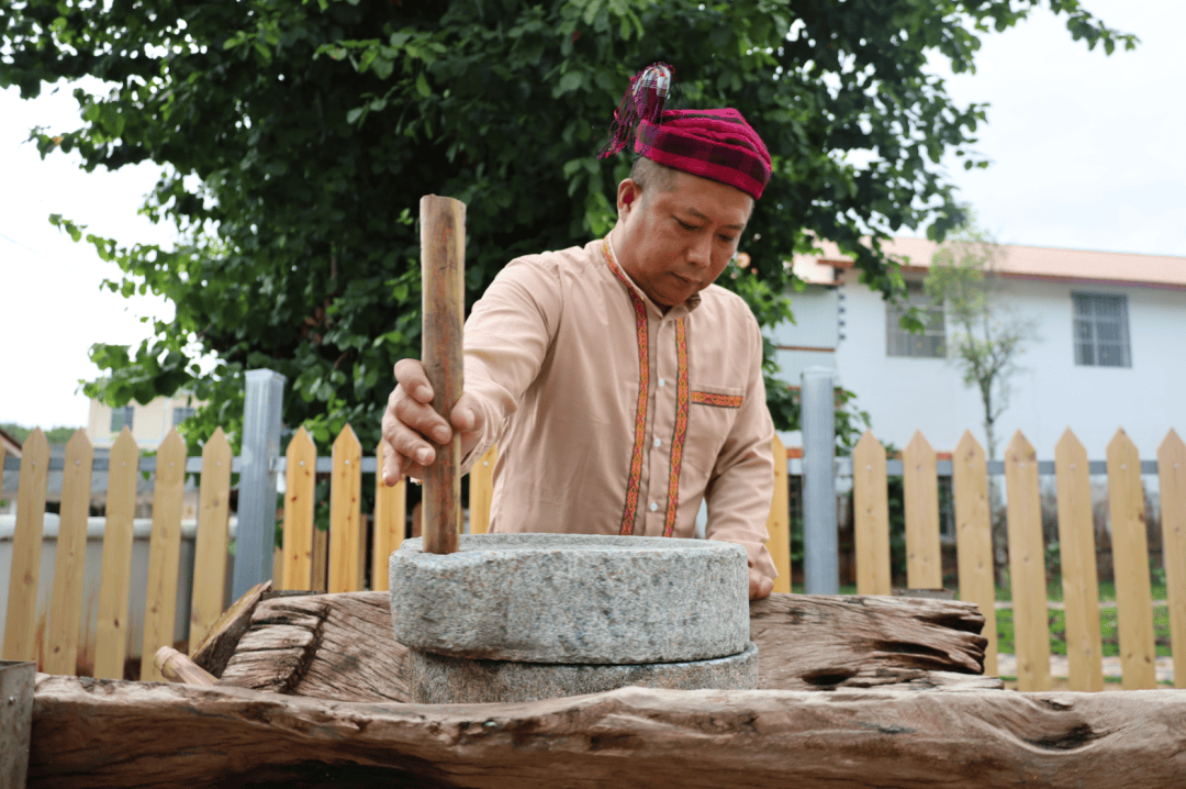 团结奋进】用咖啡串起的民族饮食文化ag真人平台第一游戏【美丽德宏(图2)